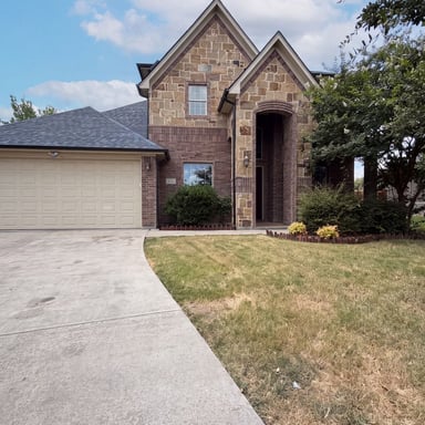 Property photo 1 of 400 Blue Star Ct