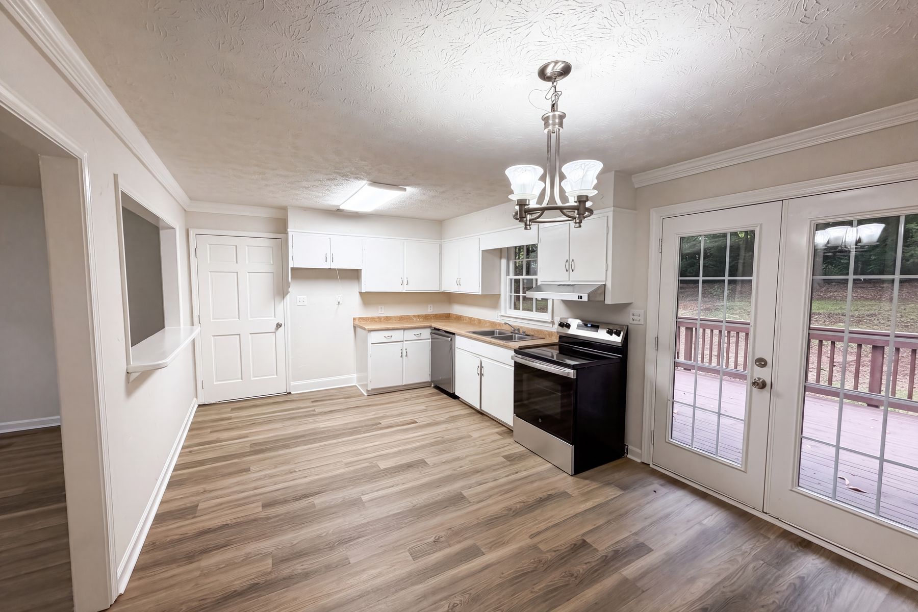 Photo 2 of 17 of 500 Kilcrease Rd, Auburn, GA