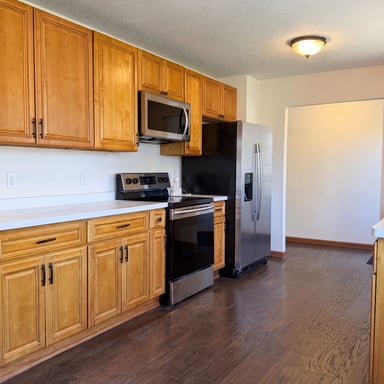Property photo 2 of 18817 Kenwood Trl