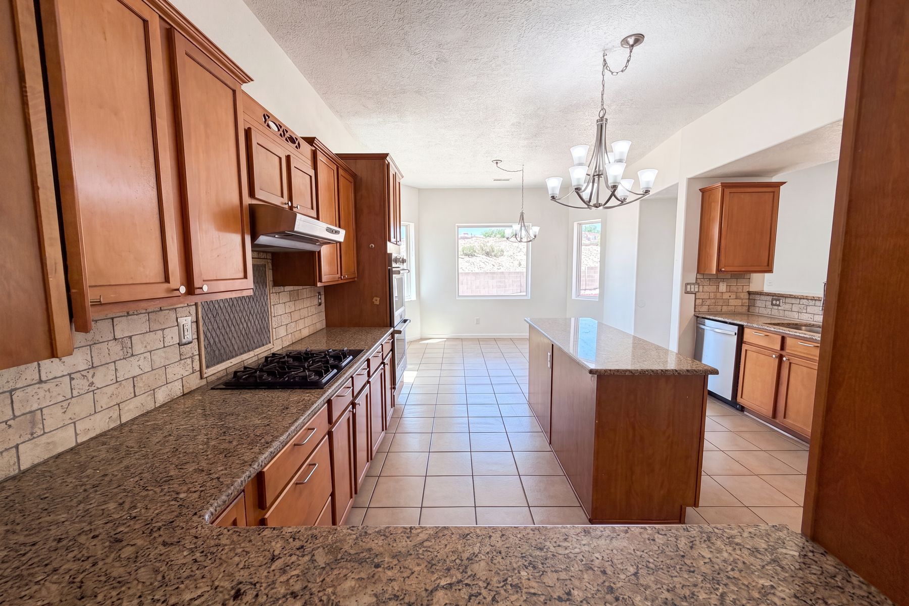 Photo 2 of 22 of 2516 Milagro Ridge Ct NE, Rio Rancho, NM