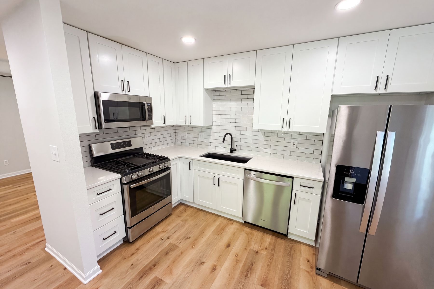 Photo 2 of 15 of 2242 N Alabama St, Indianapolis, IN