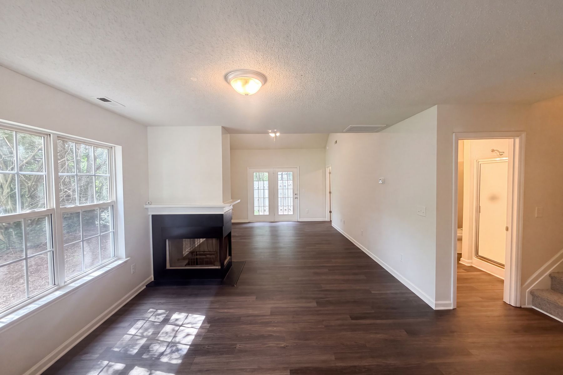 Property photo 3 of 30 Pickwick Pl