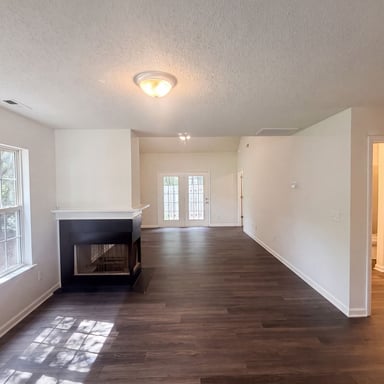 Property photo 3 of 30 Pickwick Pl