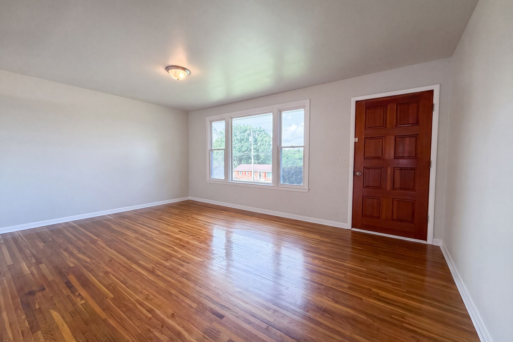 Property photo 3 of 213 Bonnaridge Dr