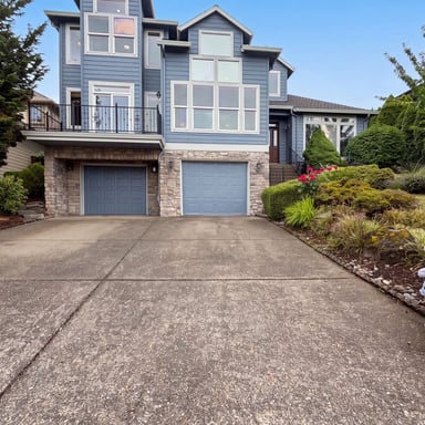 Property photo 1 of 14210 SE Rolling Meadows Dr