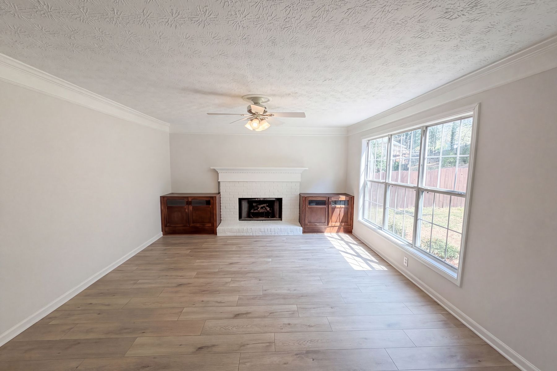 Property photo 3 of 3099 Brooksong Way