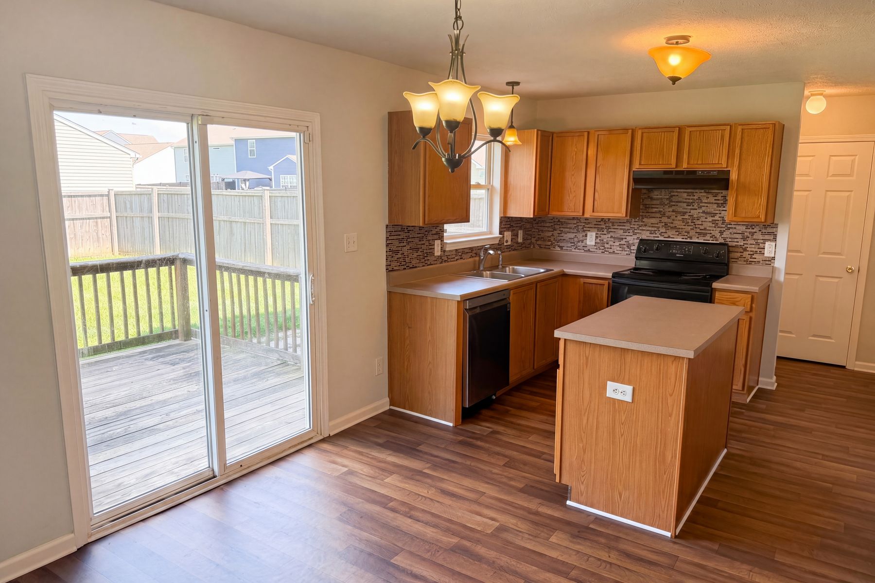 Photo 2 of 24 of 4322 Rhapsody Ln, Indianapolis, IN