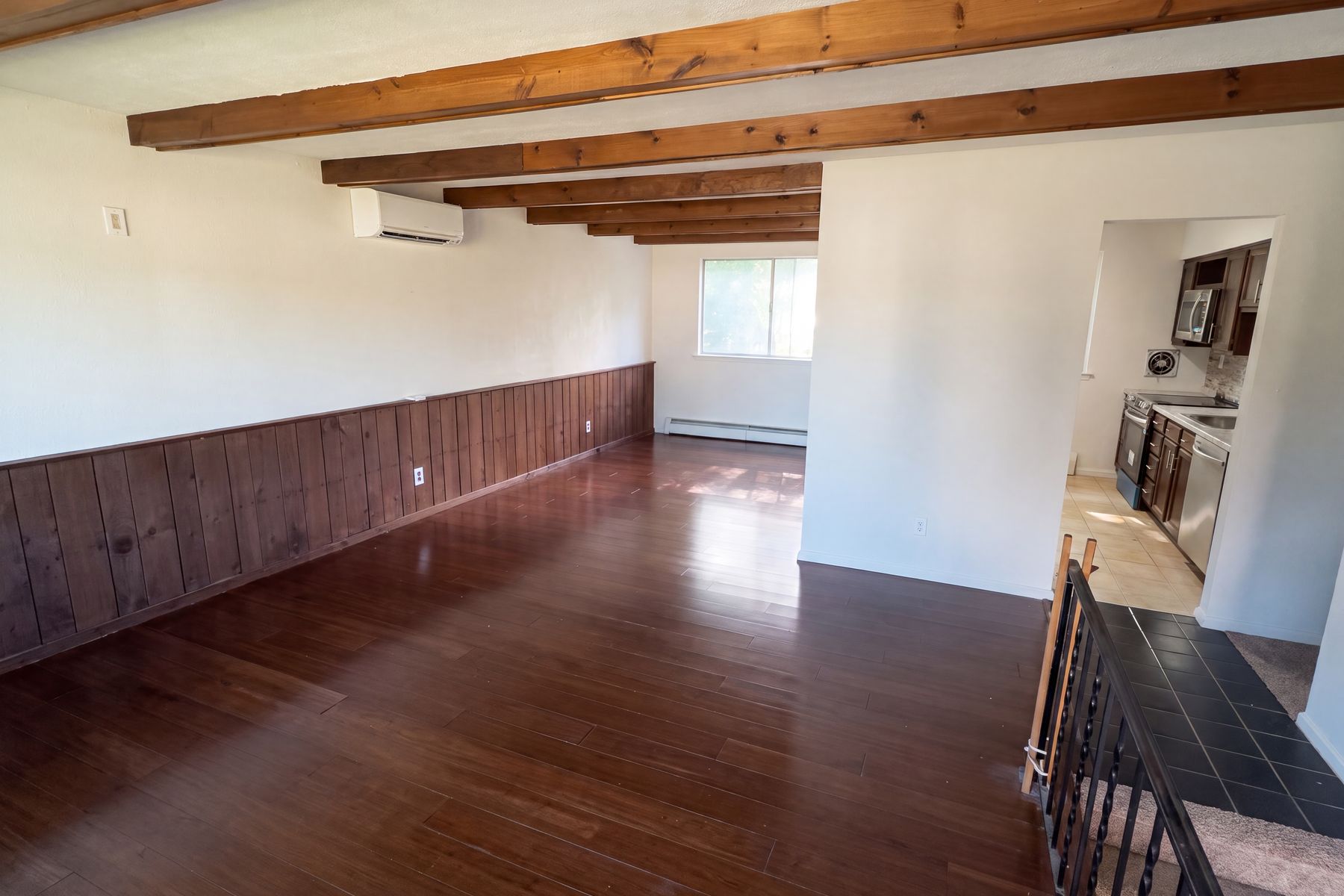 Property photo 3 of 745 Pomander Ave