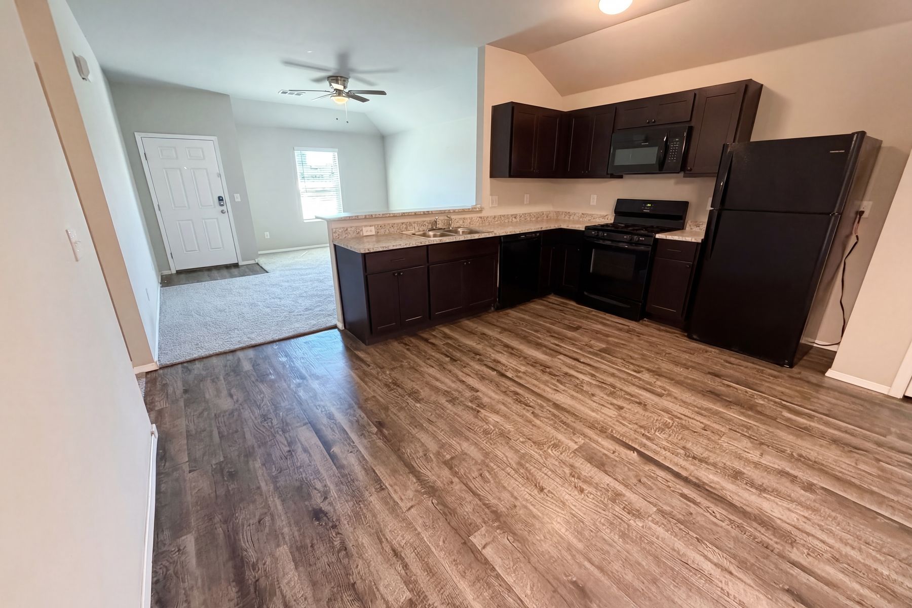 Photo 2 of 25 of 2308 Dillards Dr, Chickasha, OK