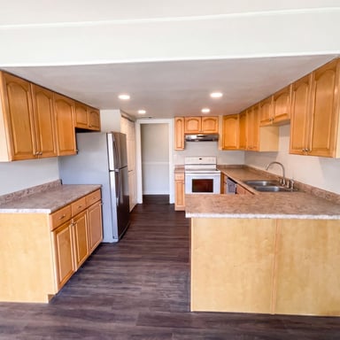 Property photo 2 of 1154 S Ellison Dr