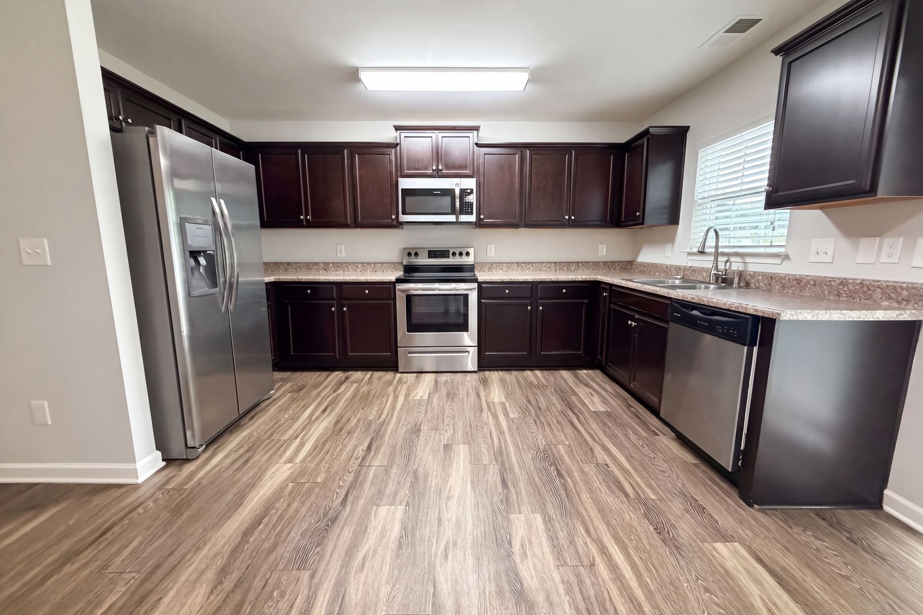 Photo 2 of 17 of 3462 Pridgen Ridge Dr, Winston Salem, NC