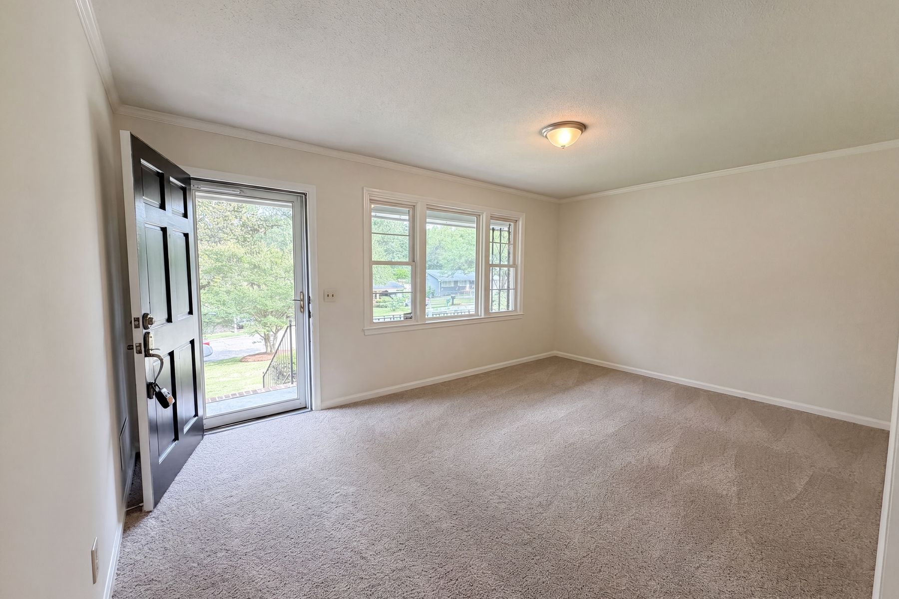 Property photo 3 of 1513 Alpha Ct