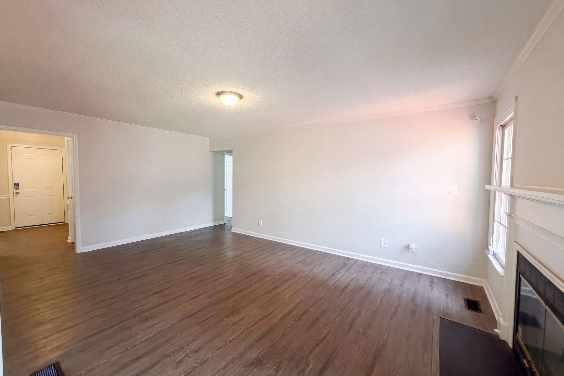 Property photo 3 of 4013 Burleigh Pl