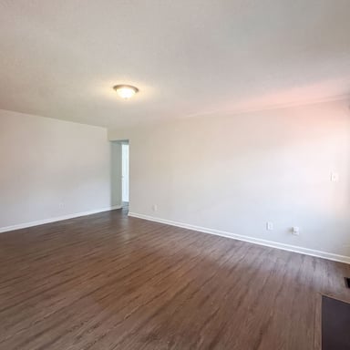 Property photo 3 of 4013 Burleigh Pl