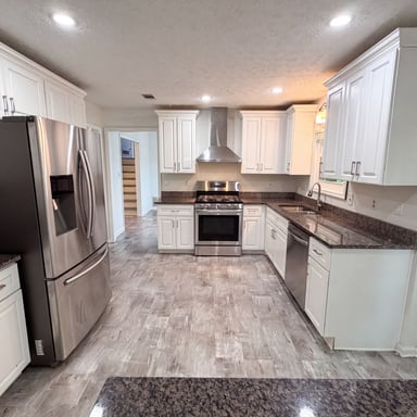 Property photo 2 of 4378 Shady Dr NW