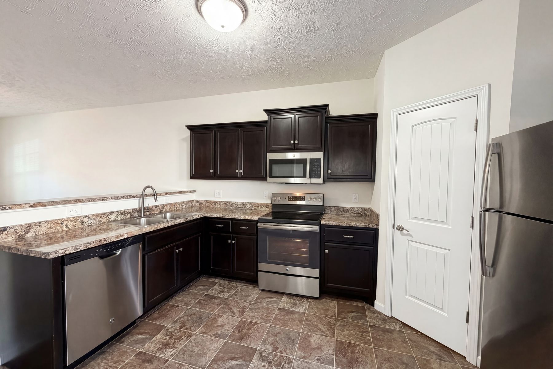 Photo 2 of 22 of 428 Kubota Dr, Murfreesboro, TN