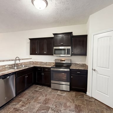 Property photo 2 of 428 Kubota Dr