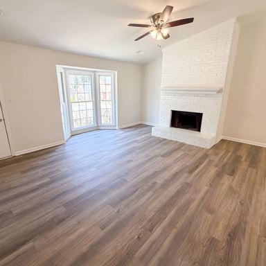 Property photo 3 of 5003 Henson Dr SW