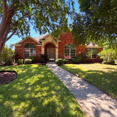 Property photo 1 of 6401 Marquett Dr