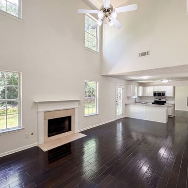 Property photo 3 of 3582 Coveside Ct
