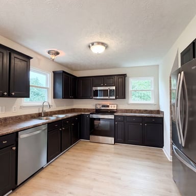 Property photo 2 of 1223 California Dr