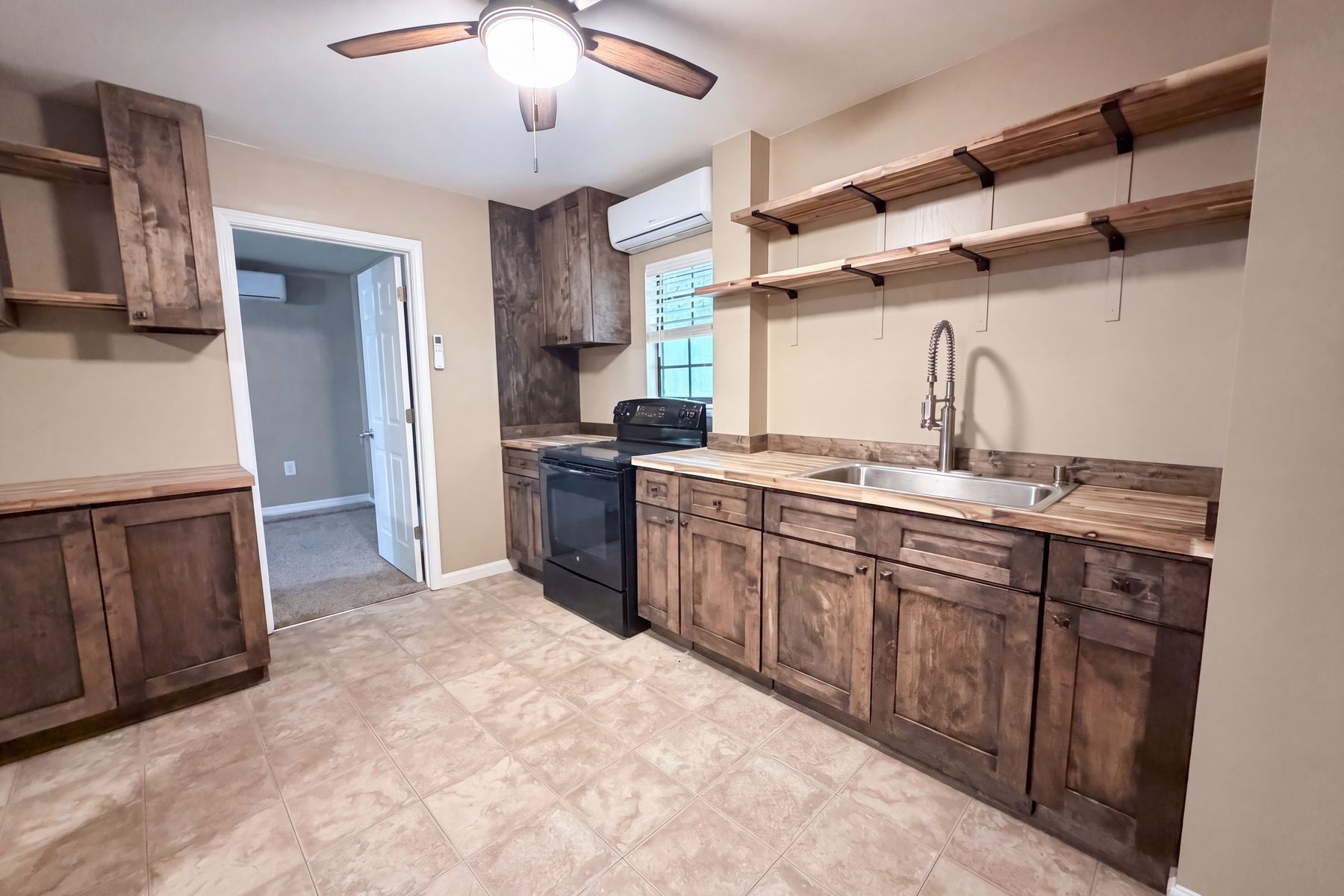 Photo 2 of 18 of 94 Conifer Cir, Middleburg, FL