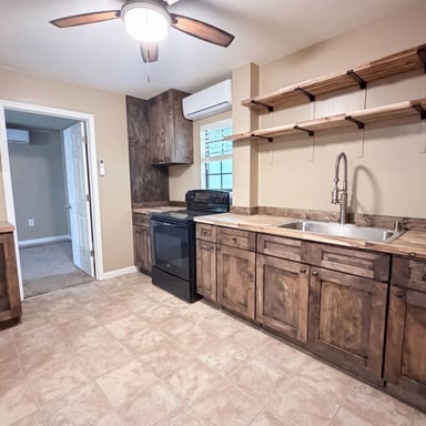 Property photo 2 of 94 Conifer Cir