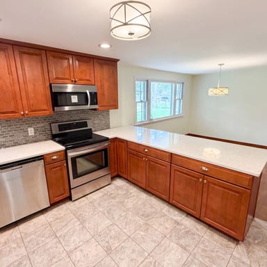 Property photo 2 of 1537 W 74th Pl