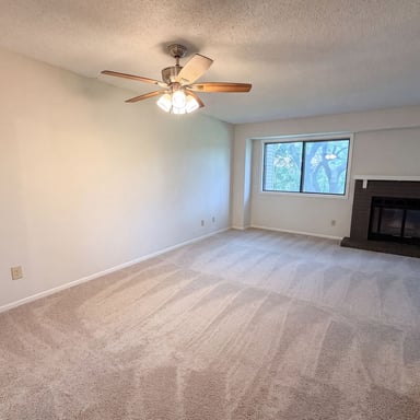 Property photo 3 of 201 Bridlewood Dr