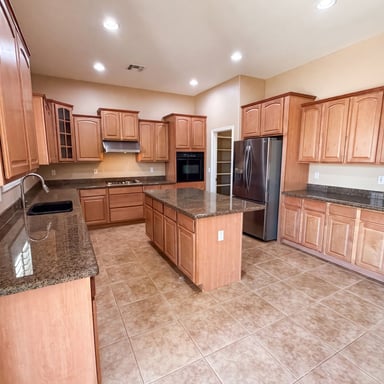 Property photo 2 of 3080 E Powell Way