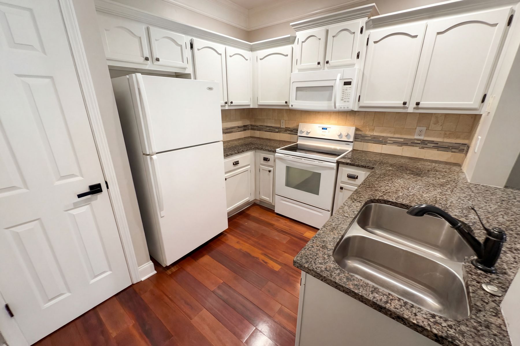 Photo 2 of 24 of 2700 Pine Tree Rd NE, Atlanta, GA