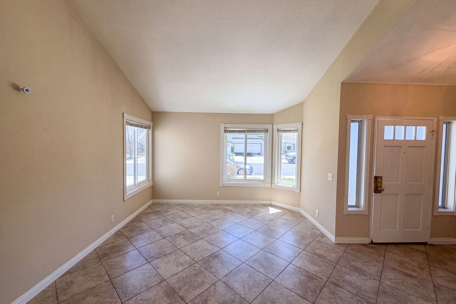 Property photo 3 of 28061 Virginia