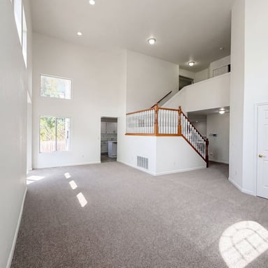 Property photo 3 of 451 NW Yosemite Ter