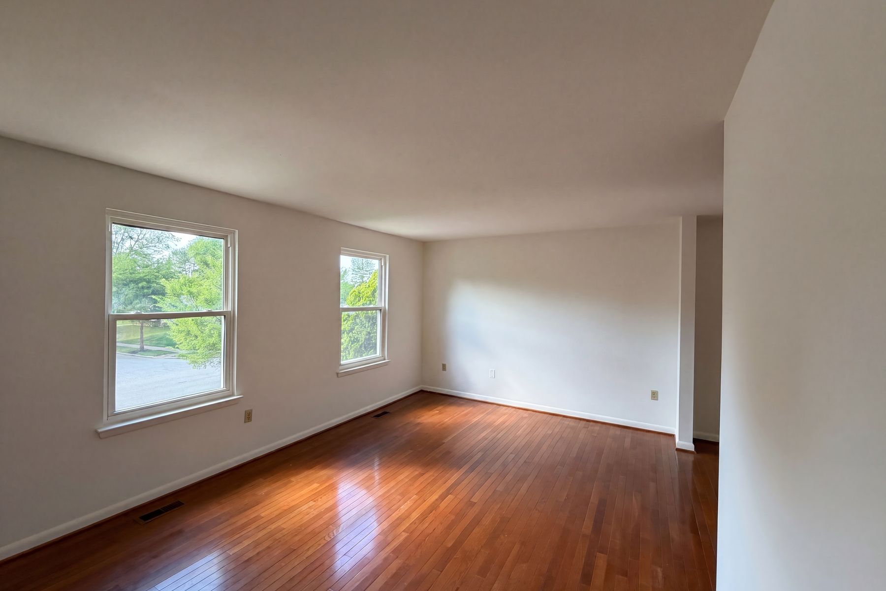 Property photo 3 of 12708 Lampton Ln