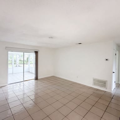 Property photo 3 of 2401 Myakka Dr