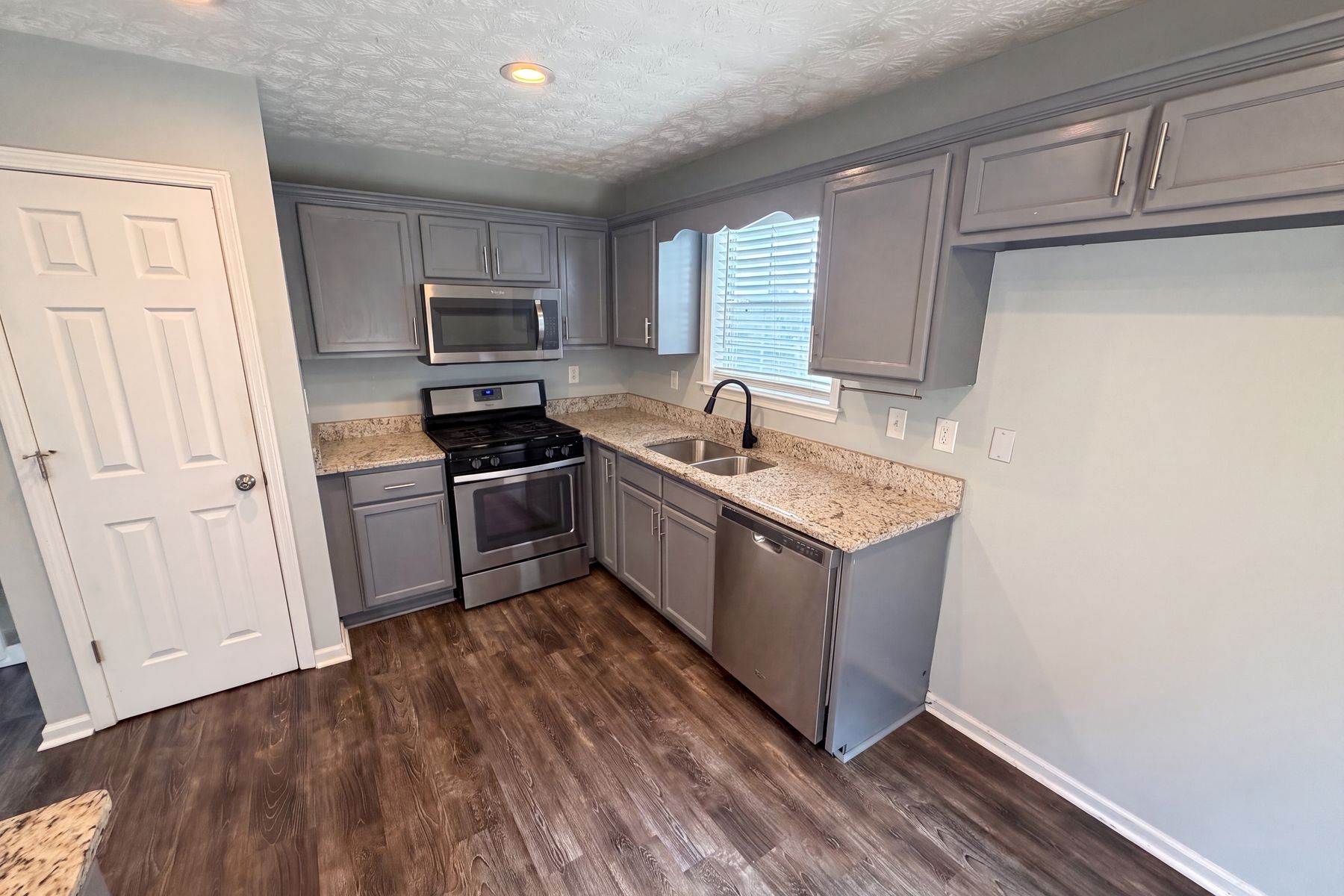 Photo 2 of 23 of 59 Paradise Cir, Douglasville, GA