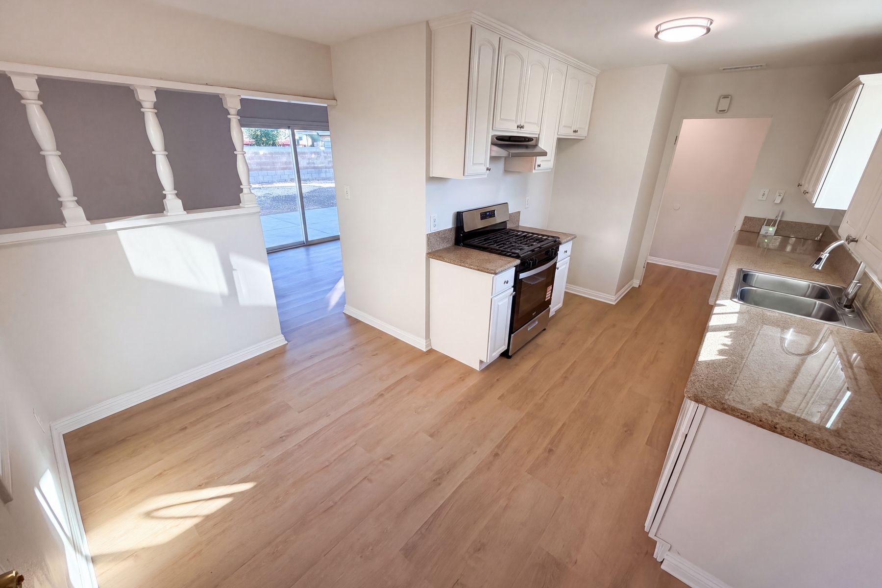 Photo 2 of 33 of 17138 Gumbiner Dr, La Puente, CA