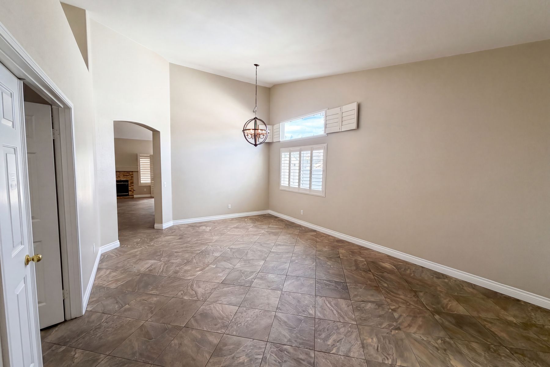 Property photo 3 of 3630 Vanderbilt Dr