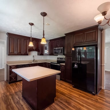 Property photo 2 of 4060 Rosehill Rd