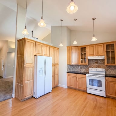Property photo 2 of 8233 Fair Way