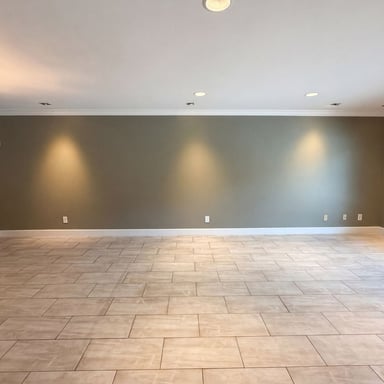 Property photo 3 of 2244 E Nicolet Ave