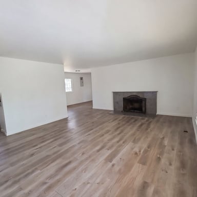 Property photo 3 of 2508 W Francis Ave
