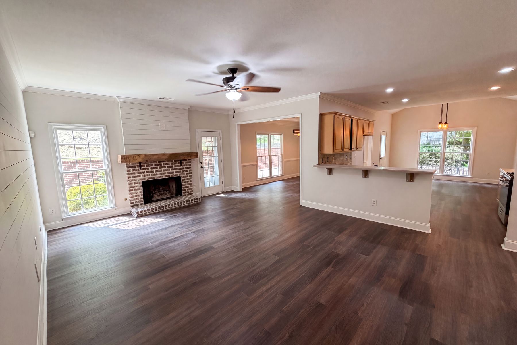 Property photo 3 of 8635 Amsbury Way