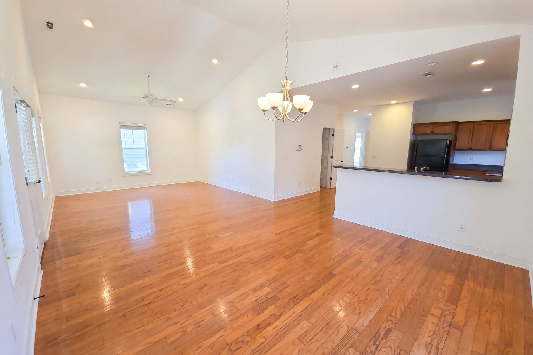 Property photo 3 of 6 Bradford Ct