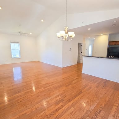 Property photo 3 of 6 Bradford Ct