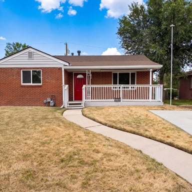 Property photo 1 of 3570 Newport St