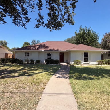 Property photo 1 of 1115 N Waterview Dr