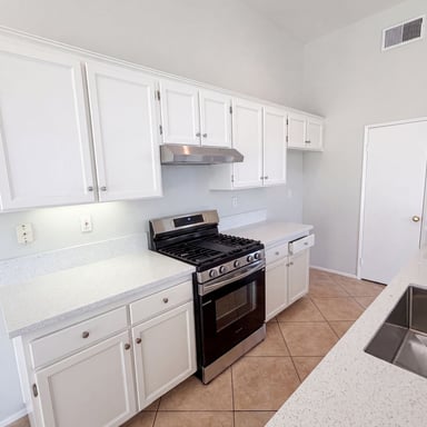 Property photo 2 of 13477 Fairfield Dr