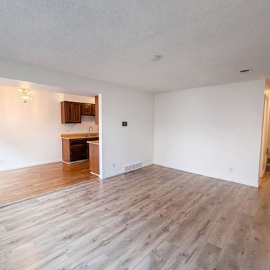 Property photo 3 of 9867 Lane St