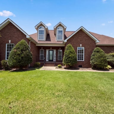 Property photo 1 of 1044 Laramie Ct